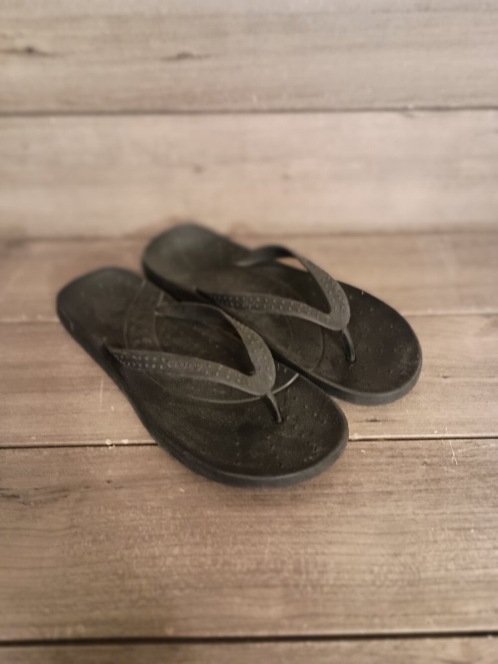 Crocs Thong Flip Flop Sandals Black Size Men 7 Women 9